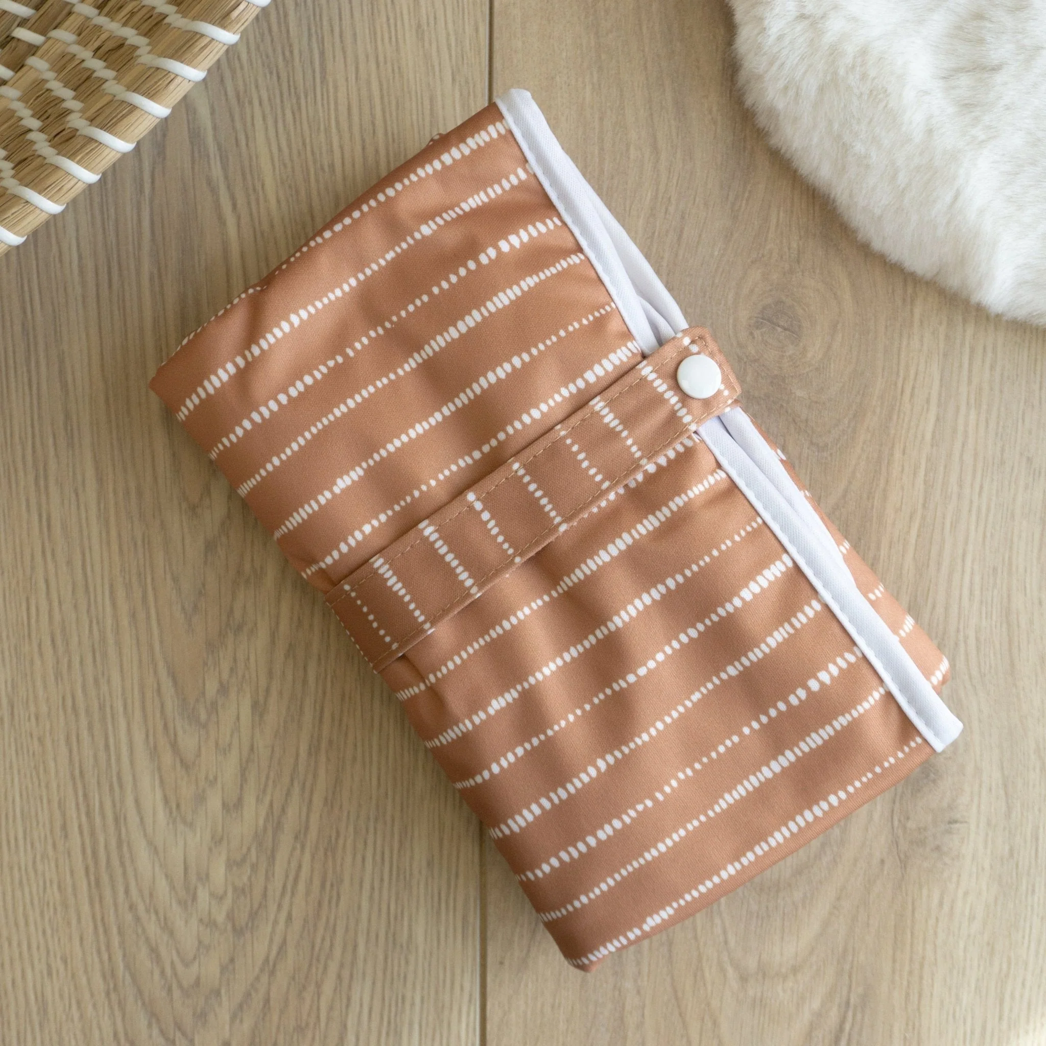 Baby Travel Changing Mats - Dune Tan with White - Image 2