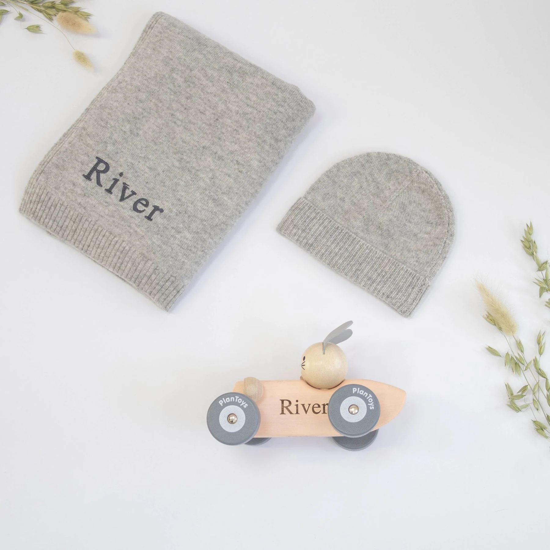 CLASSIC CASHMERE RACING CAR SET - BUNNY - Image 2