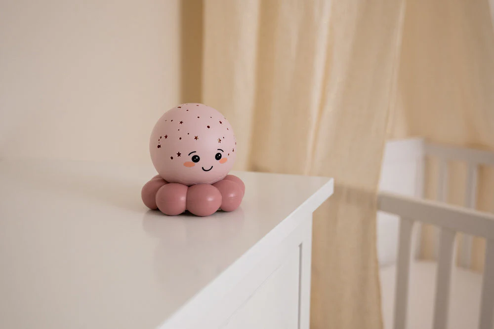 Cloud B Twinkles To Go Octo™ Night Light - Image 7