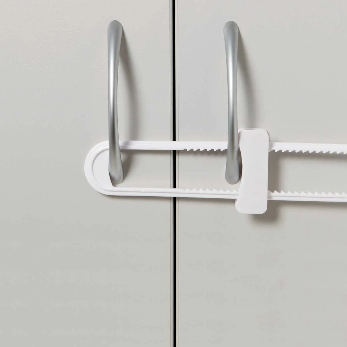 Dreambaby Sliding Lock (3pk) - Image 4