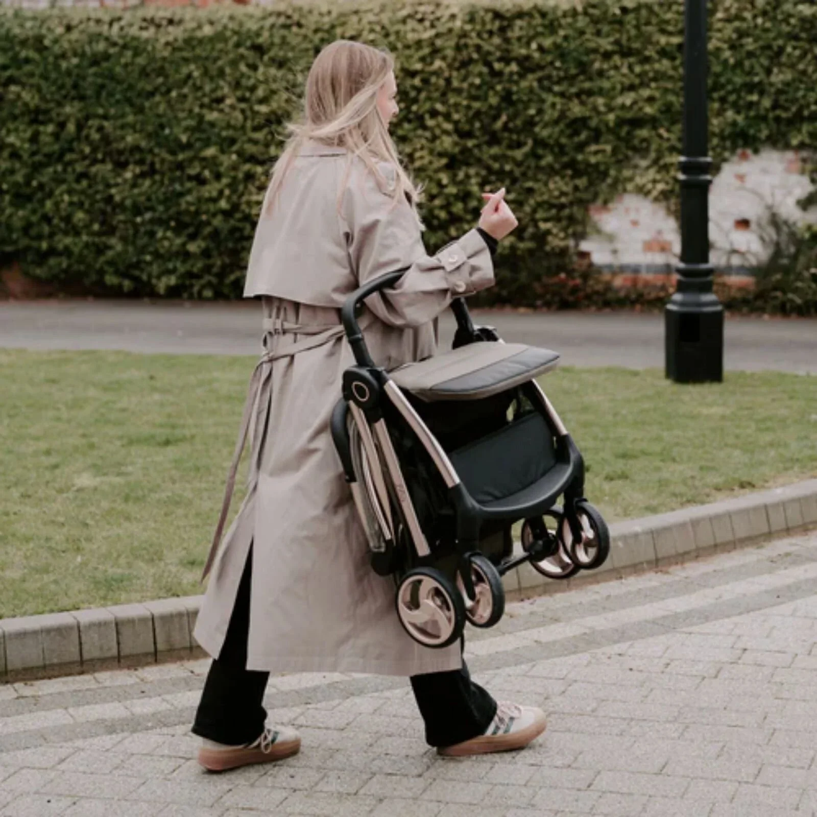 eggZ® Stroller - Carbonite - Image 16