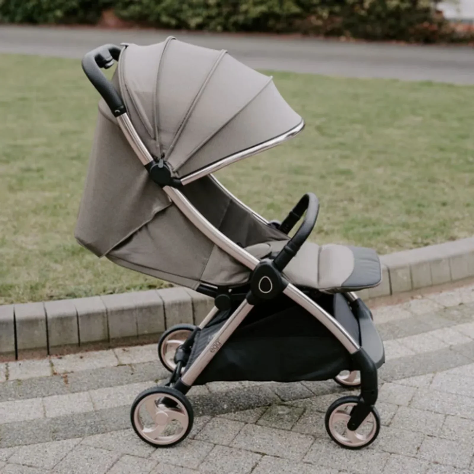 eggZ® Stroller - Chocolate Velvet - Image 17