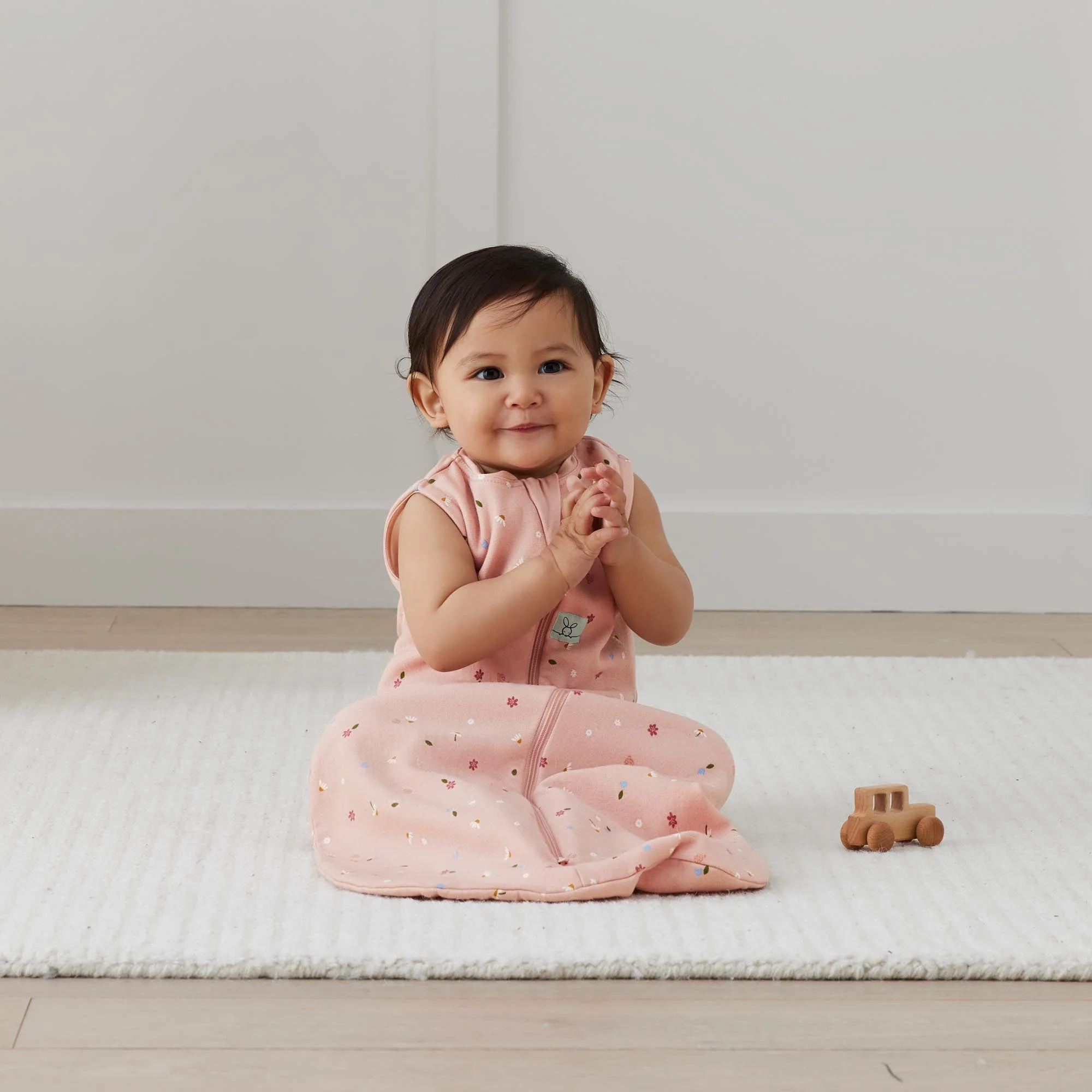 ergoPouch - Organic All Year Jersey Sleeping Bag - Daisy 1.0 TOG - Image 2