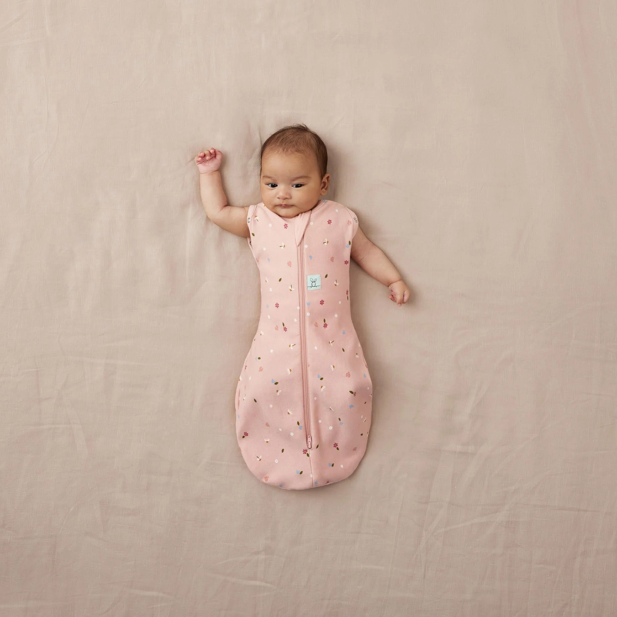 ergoPouch - Organic Summer Cocoon Swaddle Sleeping Bag - Daisy 0.2 TOG - Image 2