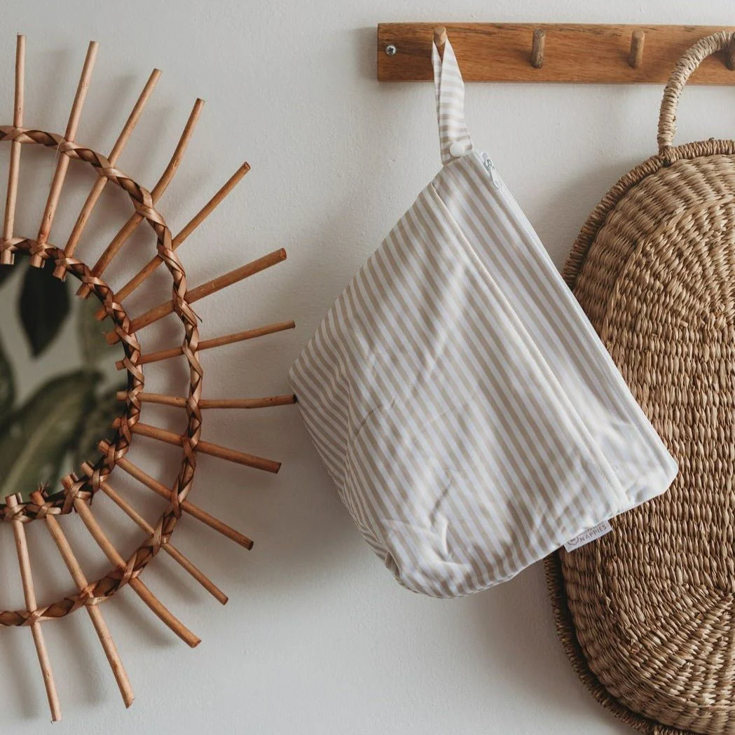 Grab & Go Nappy Wet Bags  With Handle - Rainbow Oatmeal - Image 2