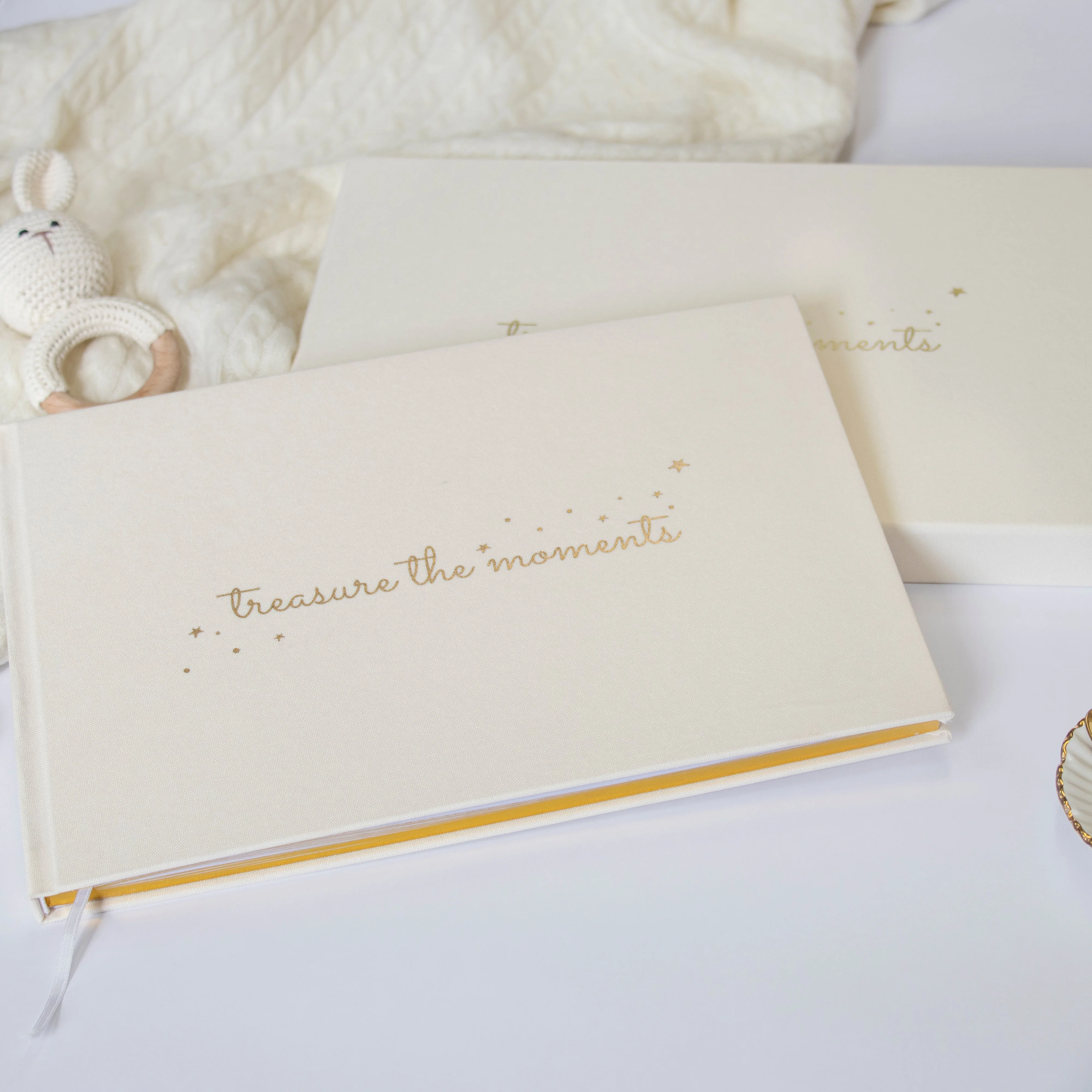 HELLO BABY GENDER NEUTRAL GIFT SET - Image 4