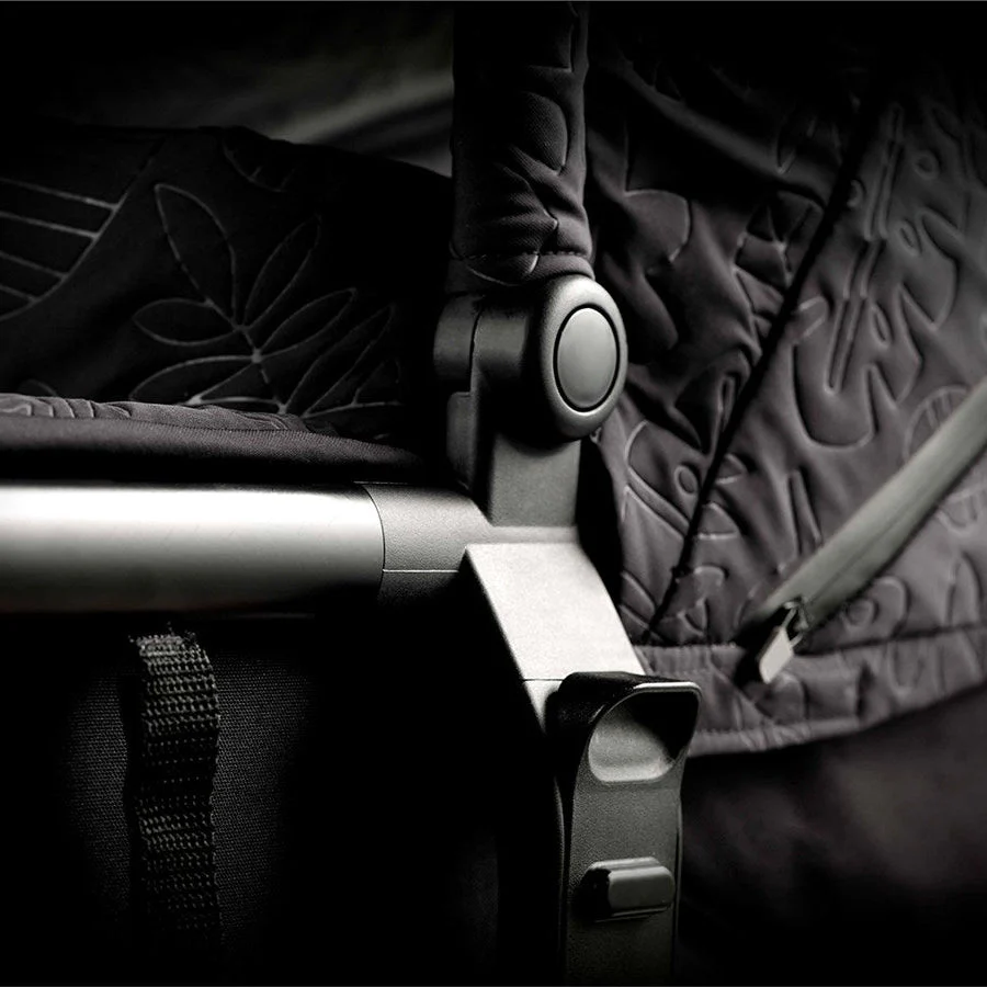 Jané Limited Edition Crosslight Pro Carbon 3in1 Travel System with Koos Car Seat - Image 30