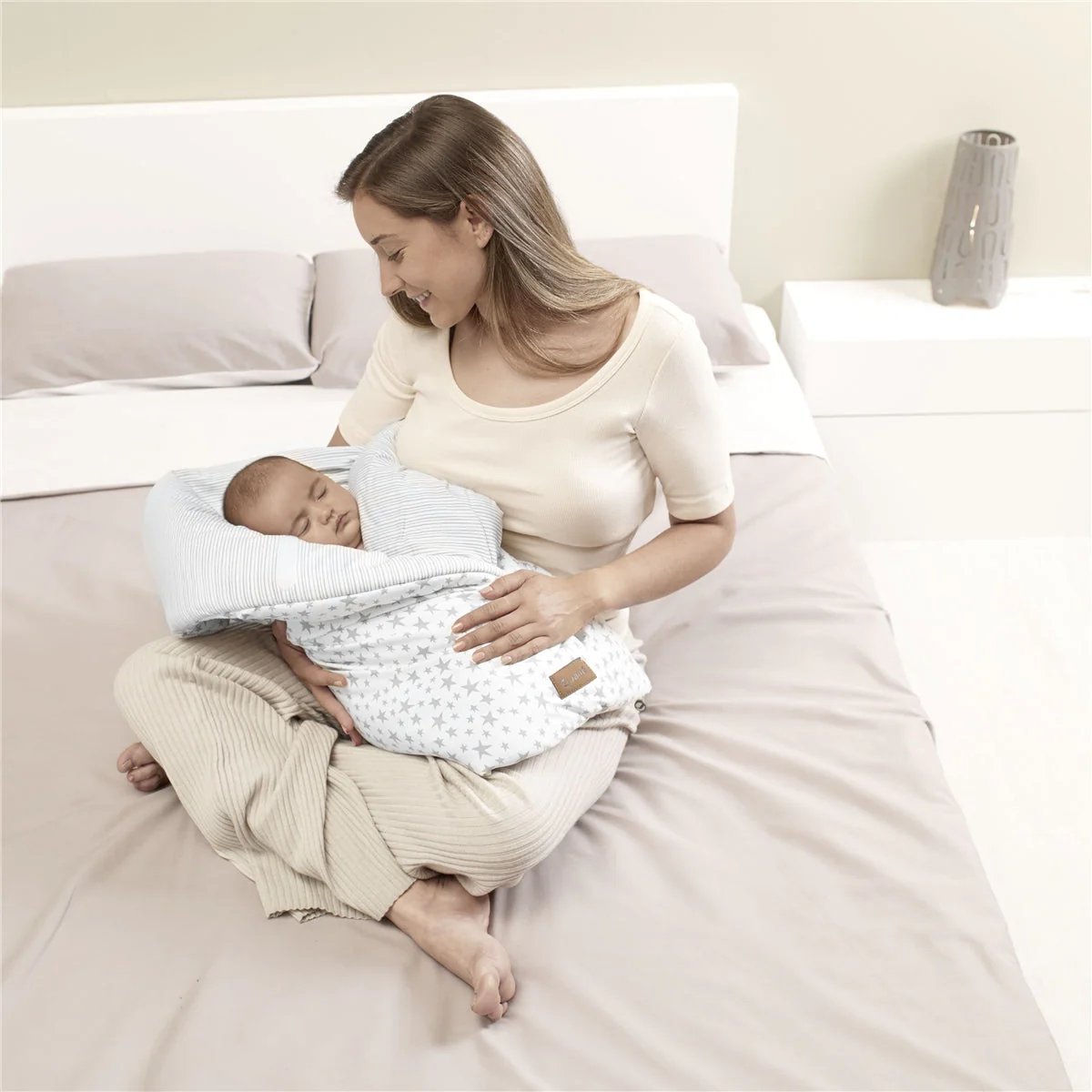 Jane Mims 4in1 Cot Blanket Shawl - Image 11