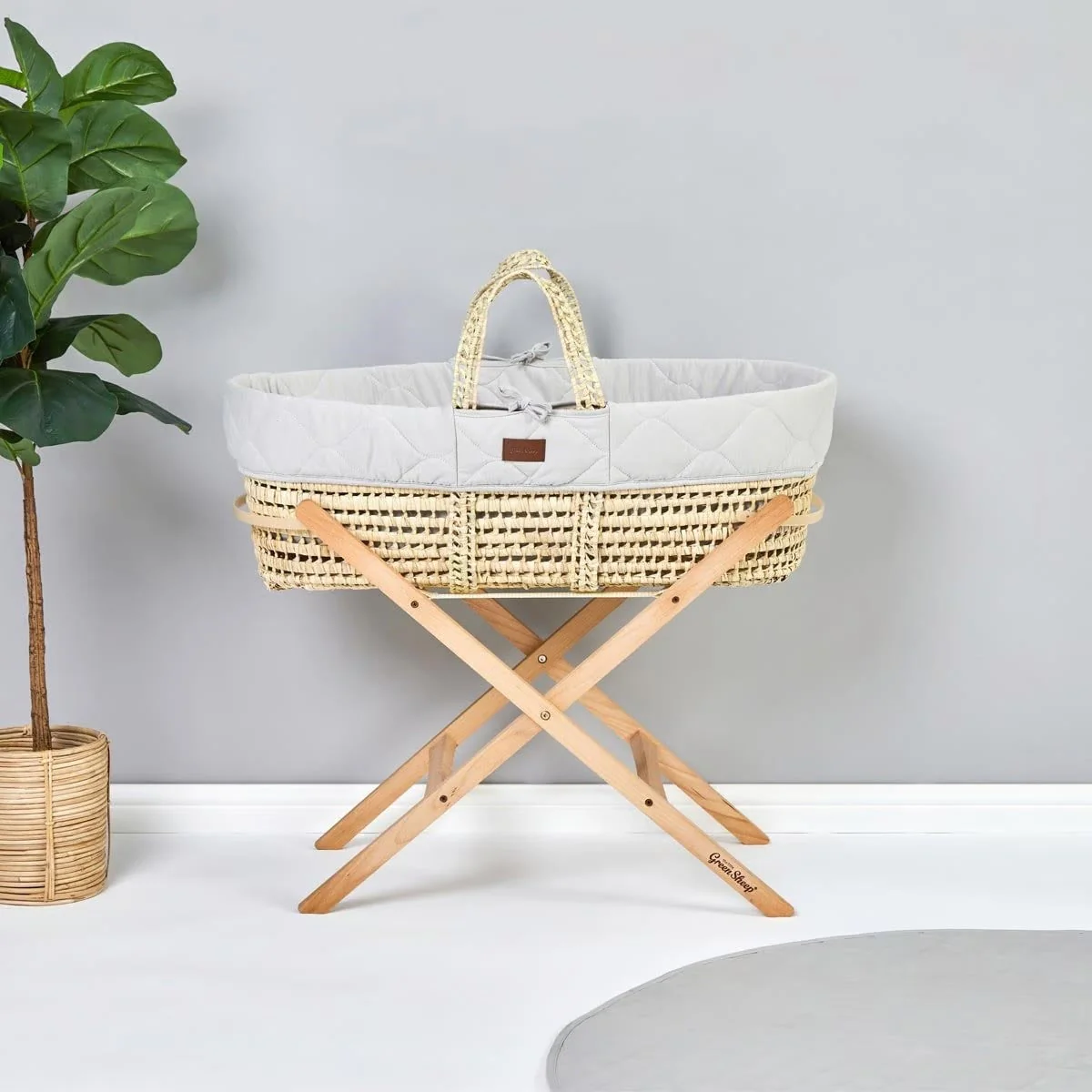 Little Green Sheep Natural Quilted Moses Basket + Mattress - Image 3