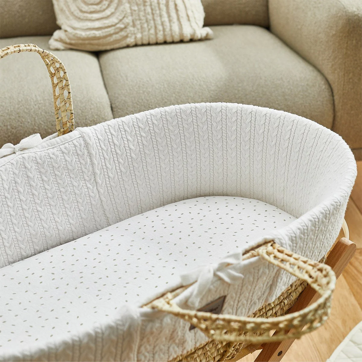 Little Green Sheep Organic Moses Basket Fitted Sheet - Image 6