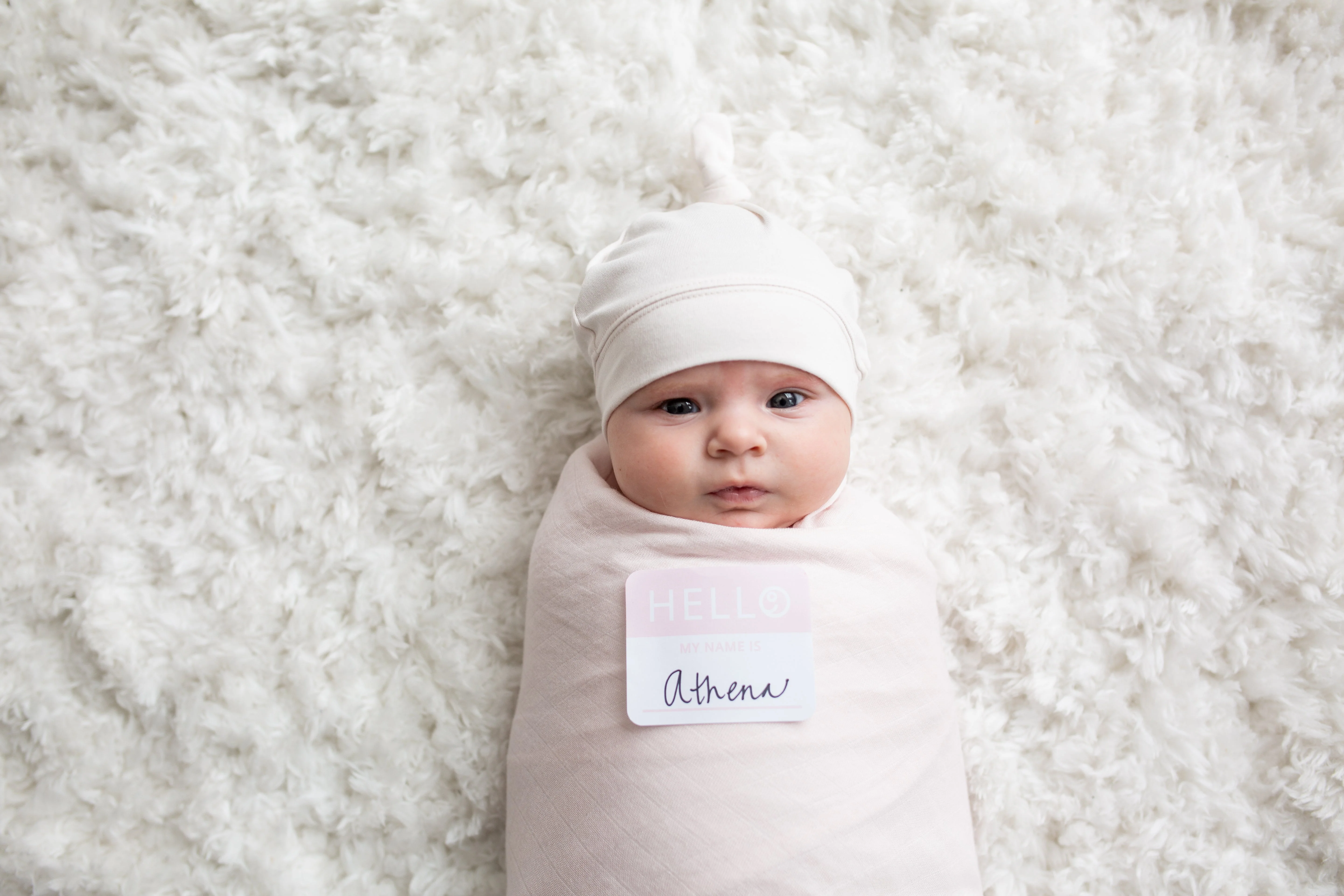 Lulujo - Bamboo Hat and Swaddle Blanket Gift Set - Pink - Image 3