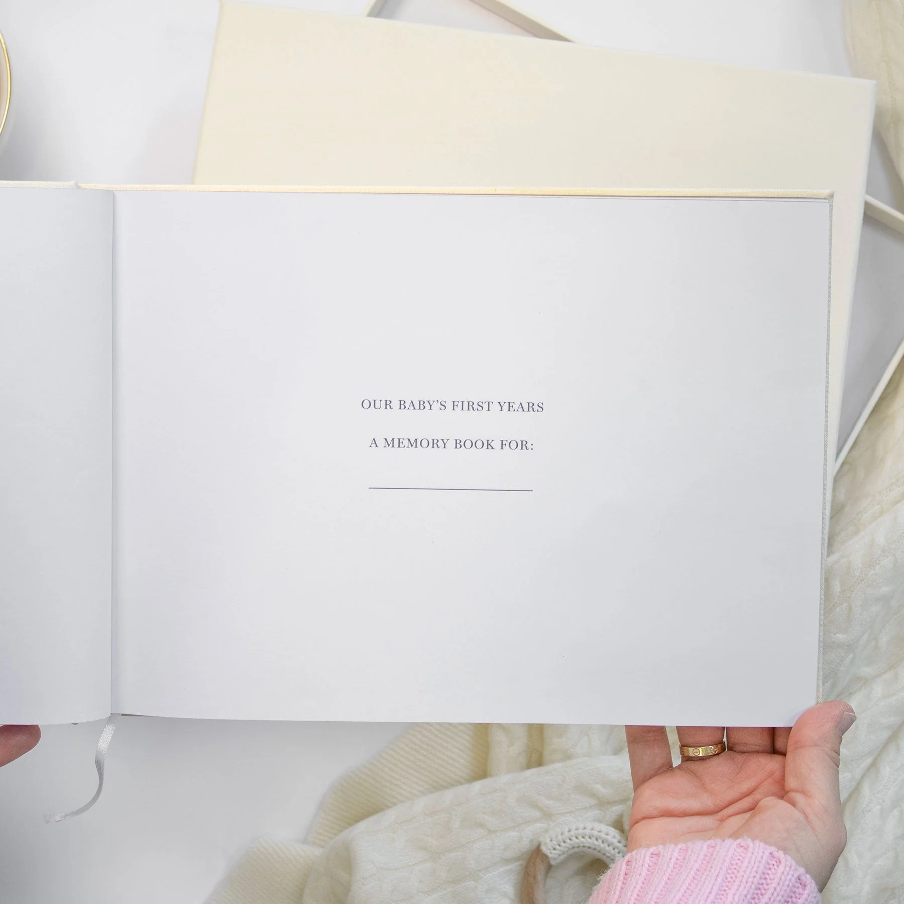 LUXURY BABY MEMORY BOOK - Image 5