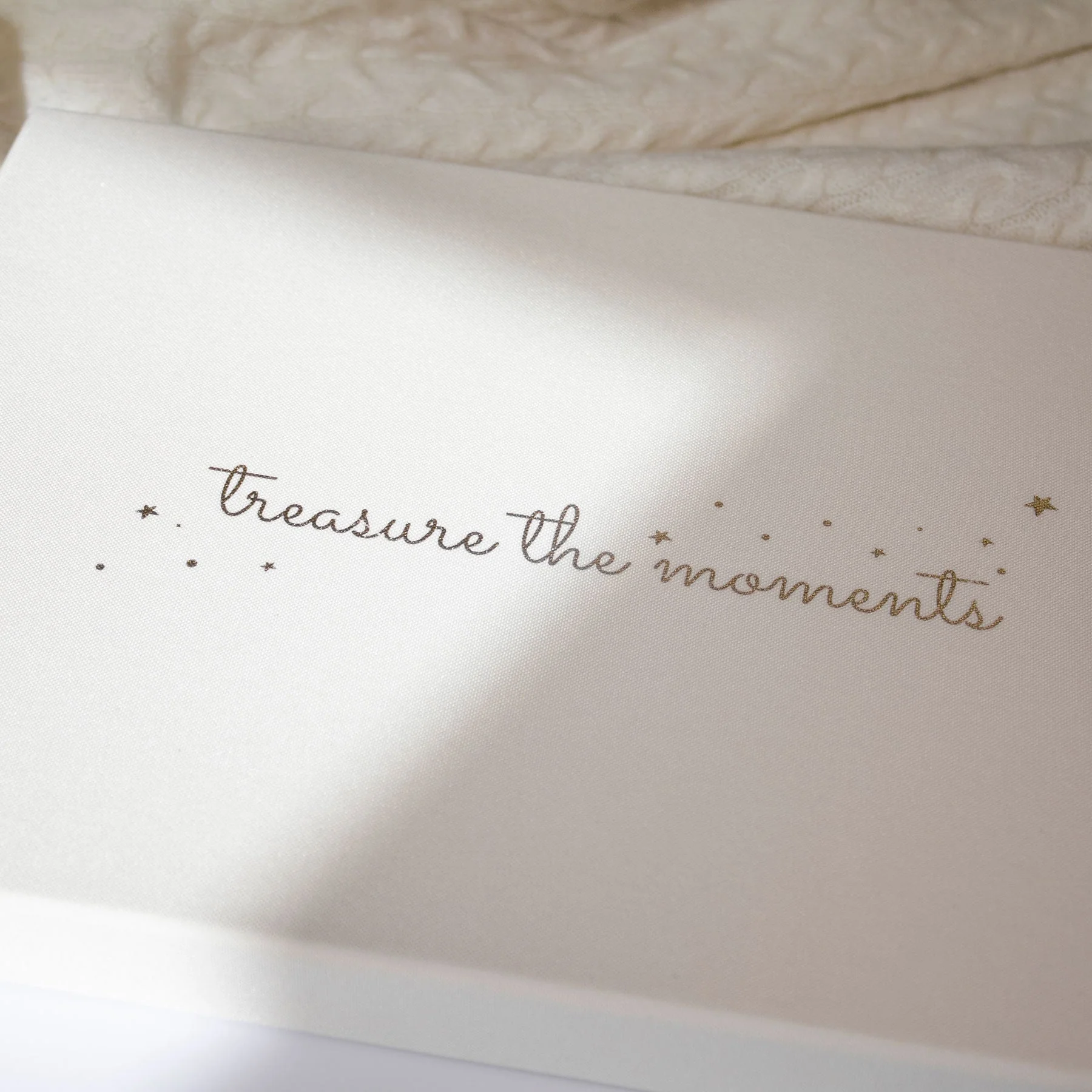LUXURY BABY MEMORY BOOK - Image 7