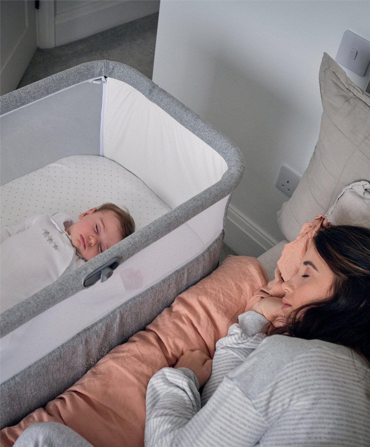 Mamas & Papas Lua Bedside Crib - Image 11