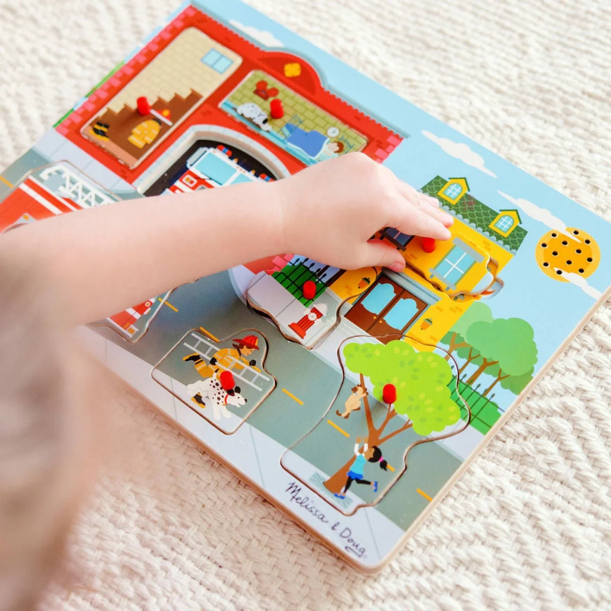 Melissa & Doug Fire Engine Sound Puzzle - Image 4
