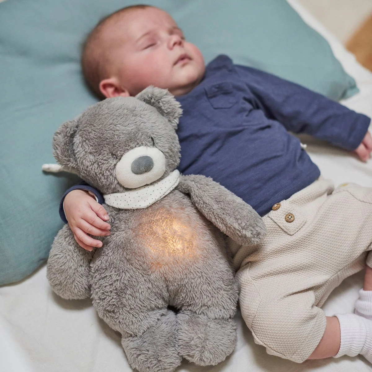 Nattou Sleepy Bear Cuddly Nightlight - Image 7