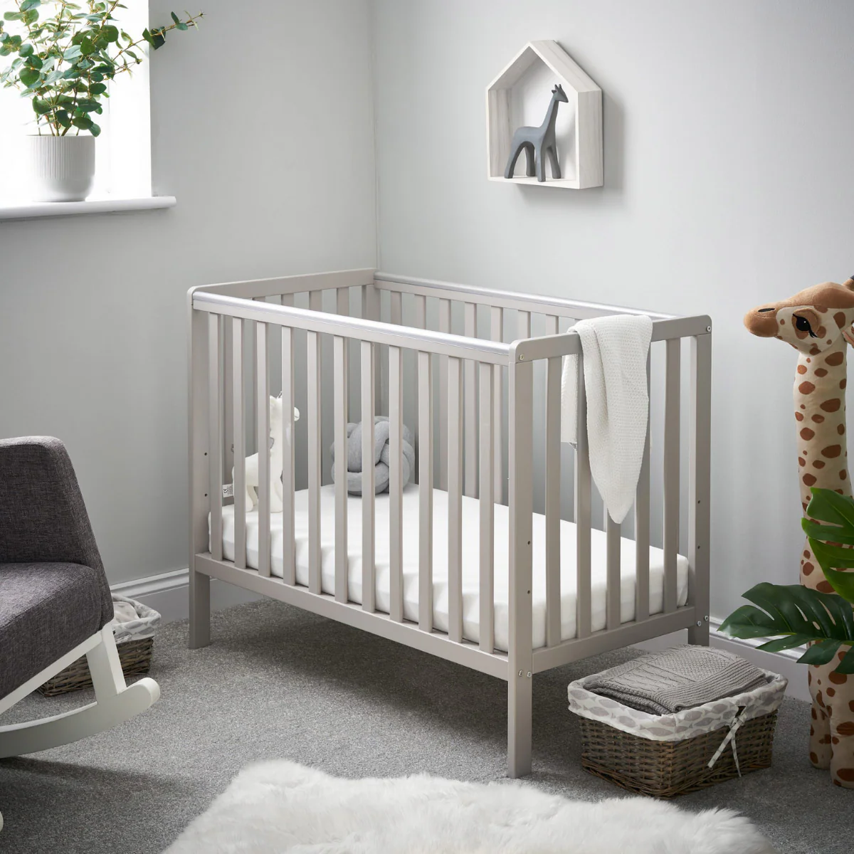 OBaby Bantam Space Saver Cot - Image 10