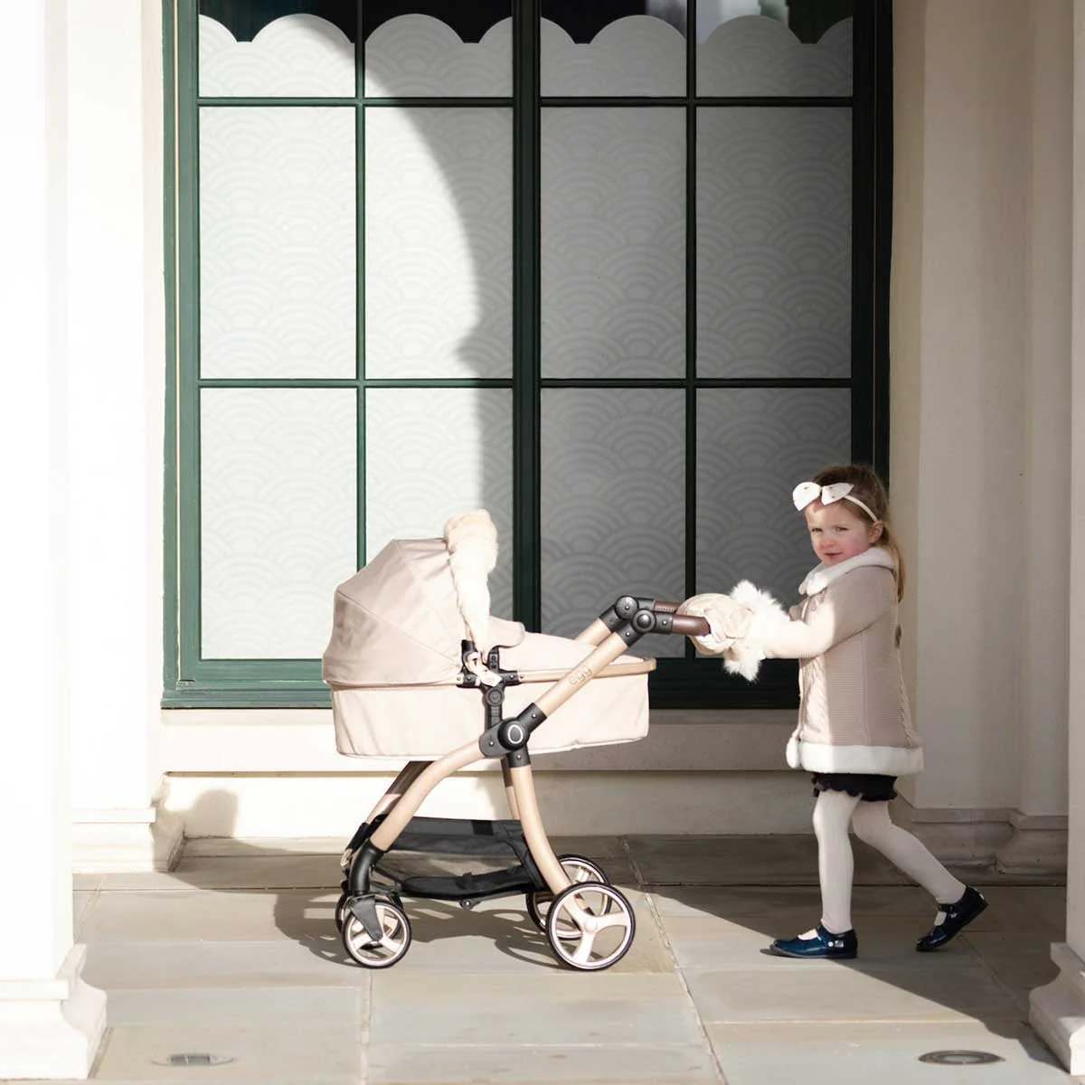 Roma Egg Dolls Pram - Image 4