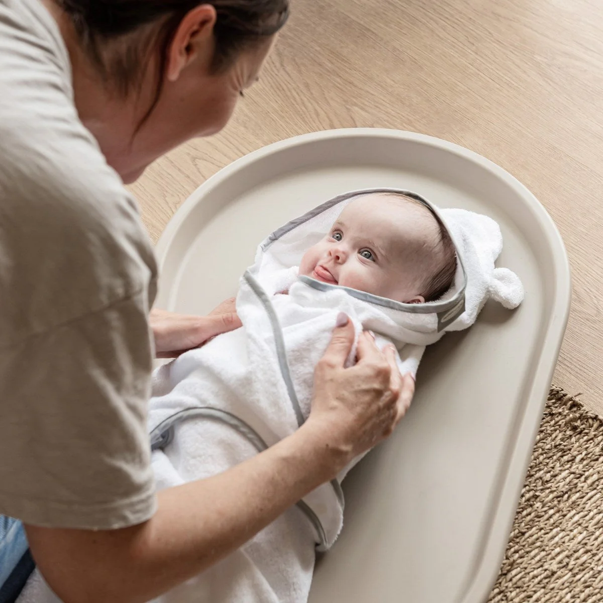 Shnuggle Squishy Changing Mat - Image 13