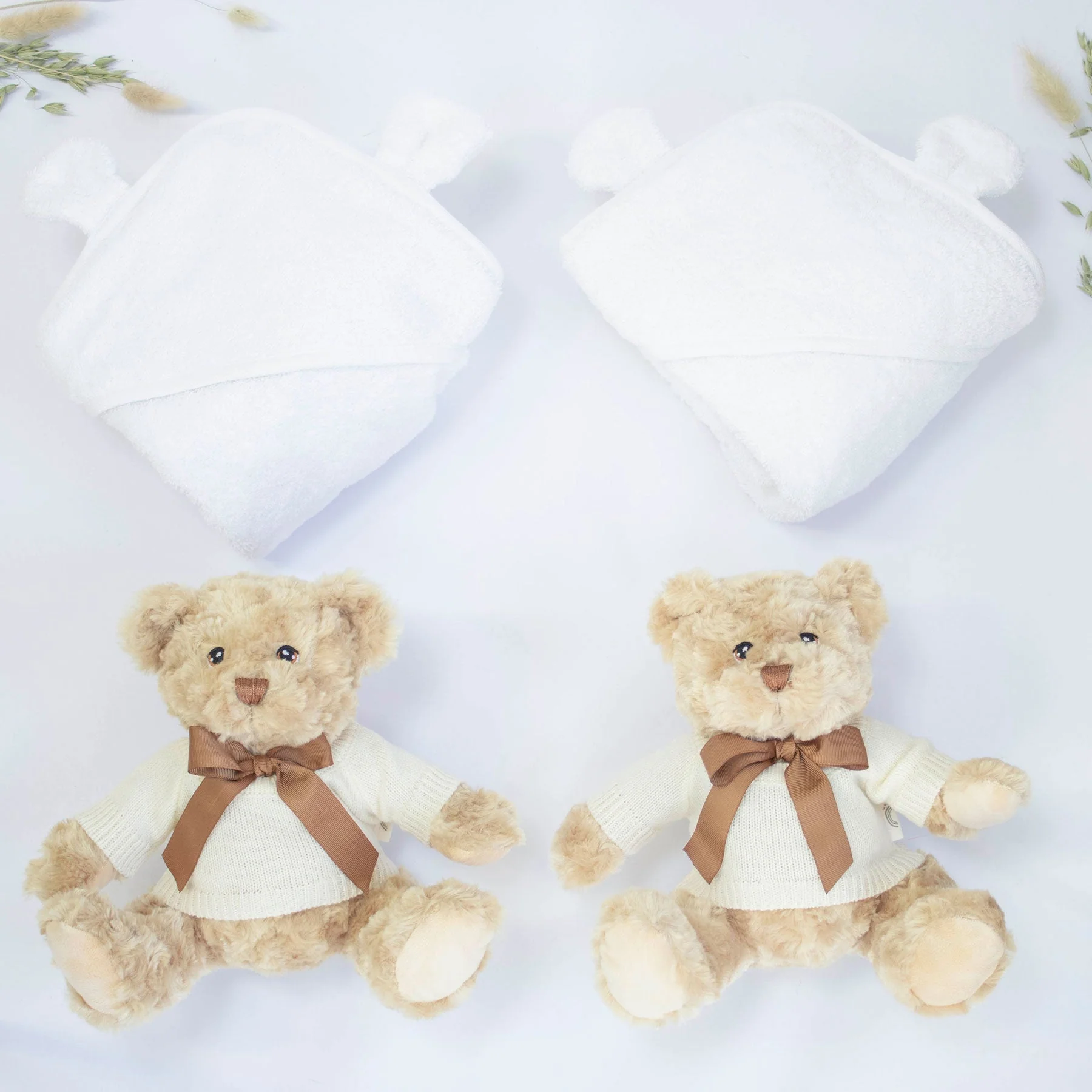 TWIN NEUTRAL TEDDY AND TOWEL HAMPER - Image 2